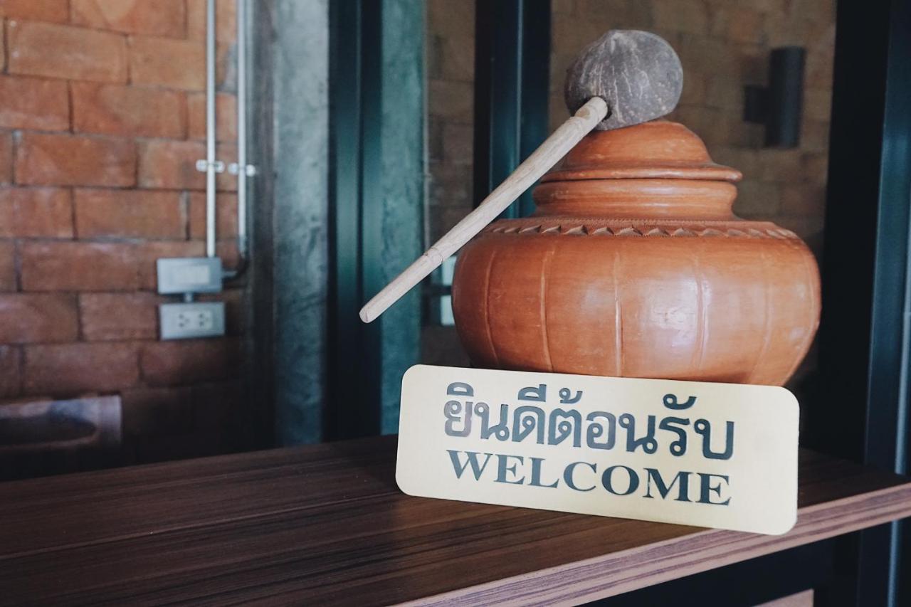 Tha Ma-O Bouteak Homestay - Self Check-In Lampang Luaran gambar