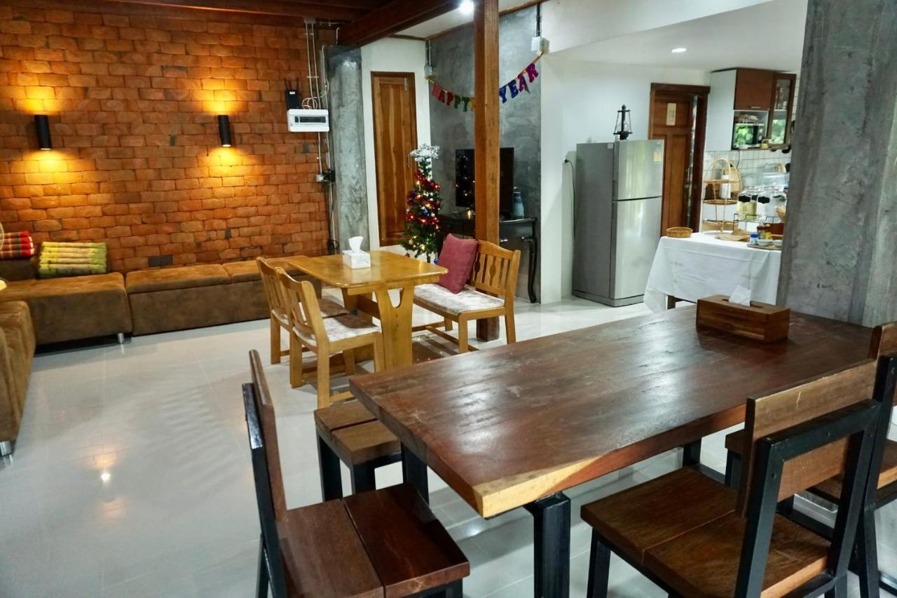 Tha Ma-O Bouteak Homestay - Self Check-In Lampang Luaran gambar